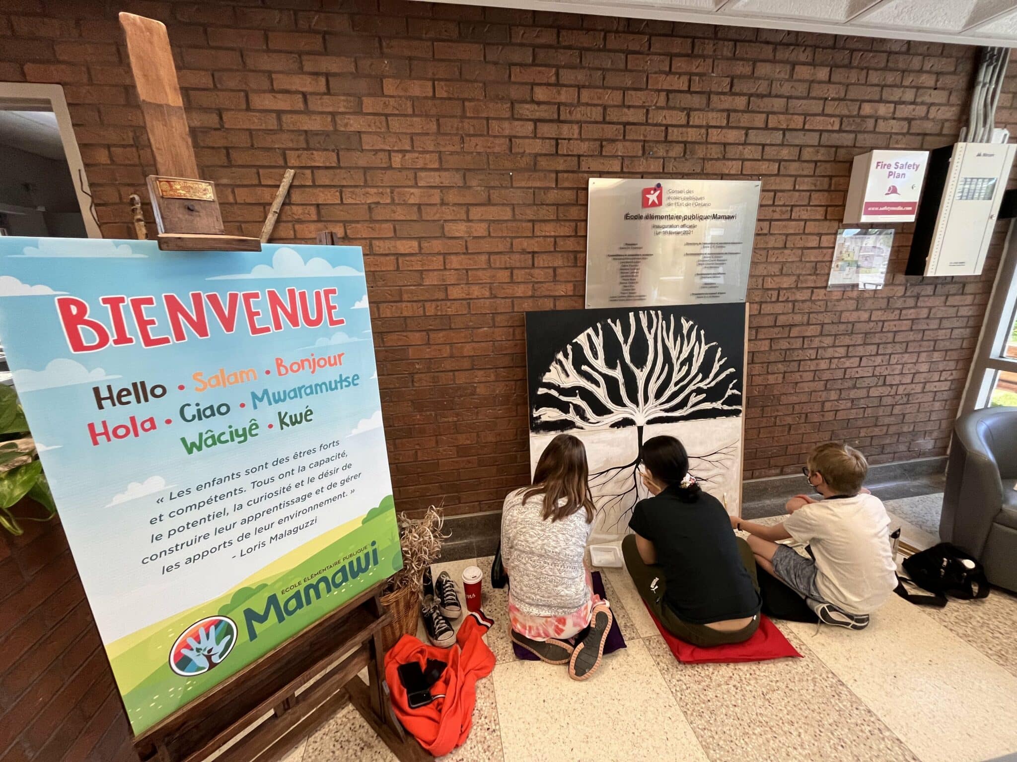 Atelier avec des élèves pour le Mois national de l'histoire autochtone
